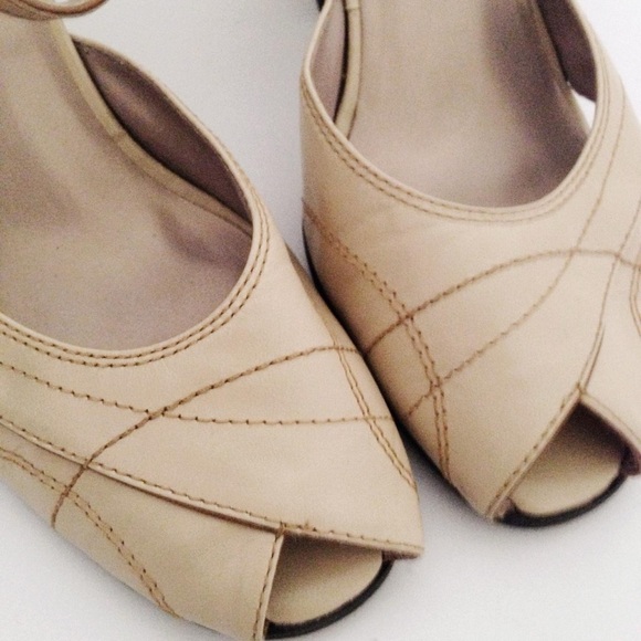 Cathy Jean Beige/Tan Leather High Heels - Picture 2 of 3
